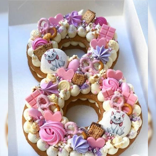 Number 8 Cake